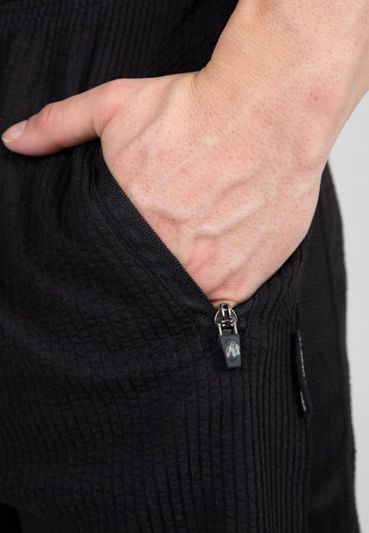 Augustine Old School Shorts - Black/Red